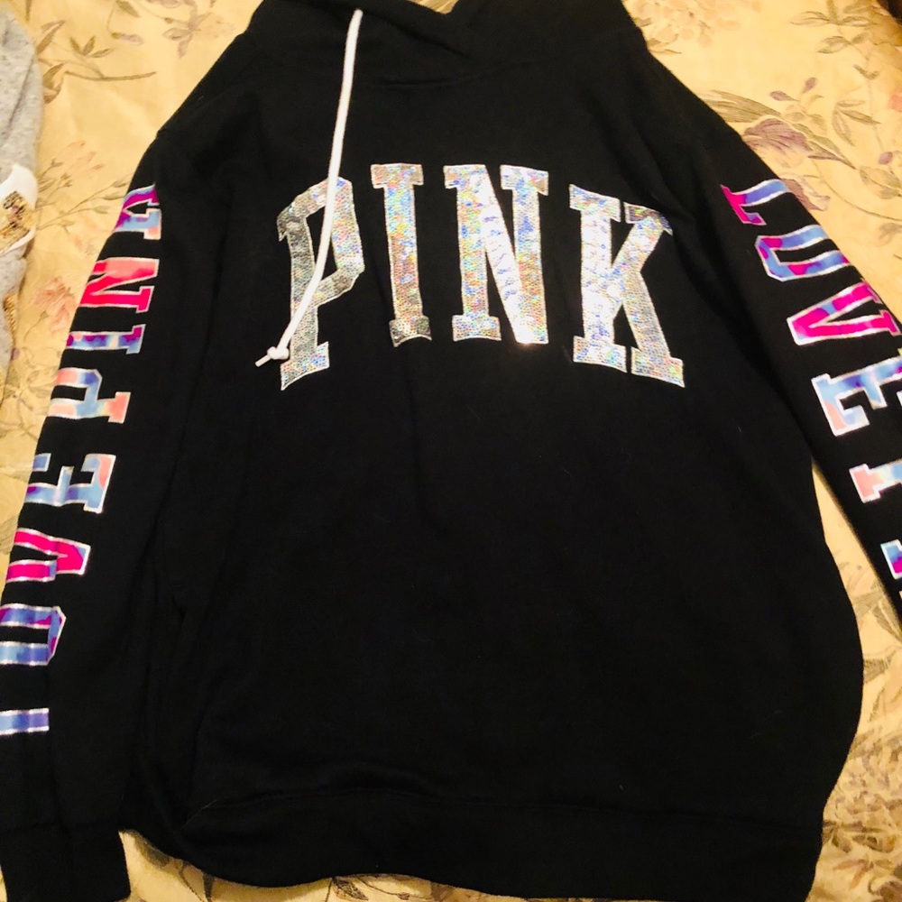 Pink VS pull overs